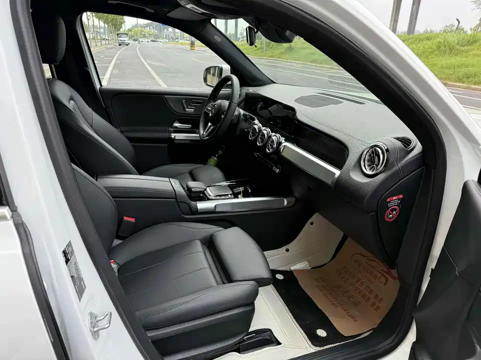 Mercedes-Benz EQB Mercedes-Benz EQB