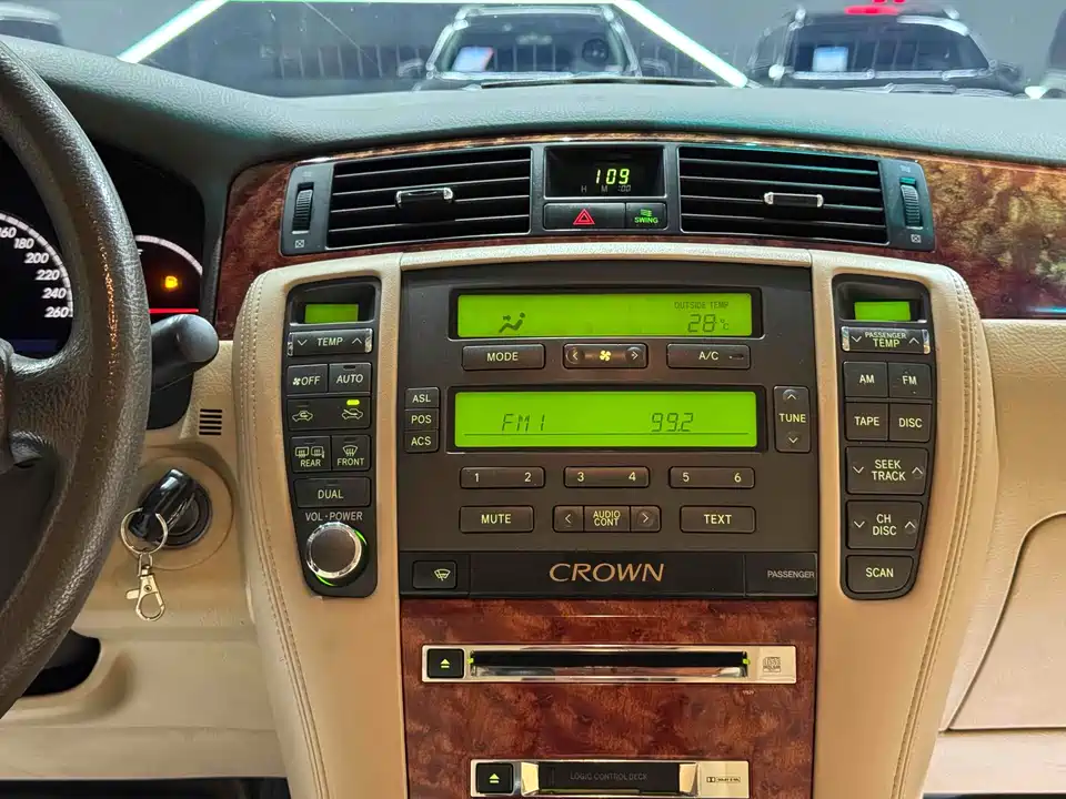 Toyota crown