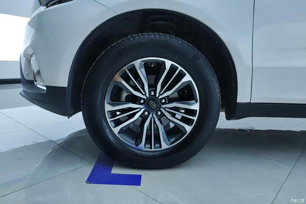 Geely X6, 2016 6