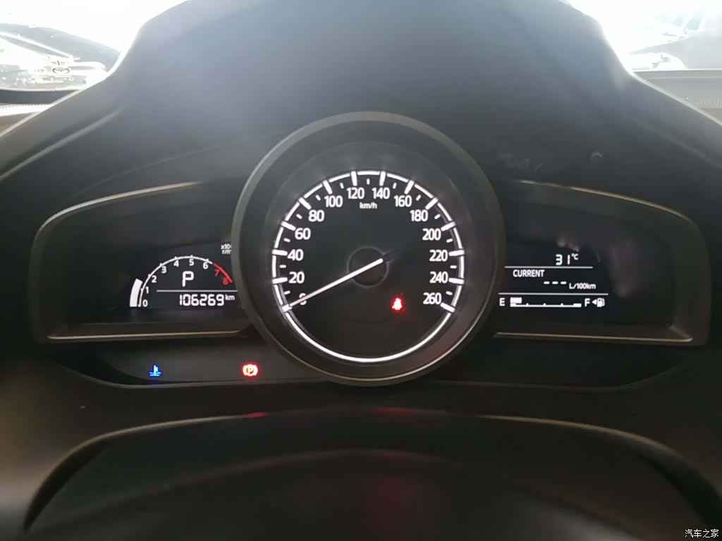 Mazda CX-4, 2018 12