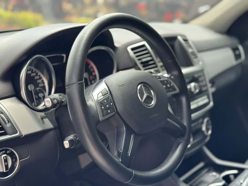 Mercedes-Benz M-Class, 2016 6
