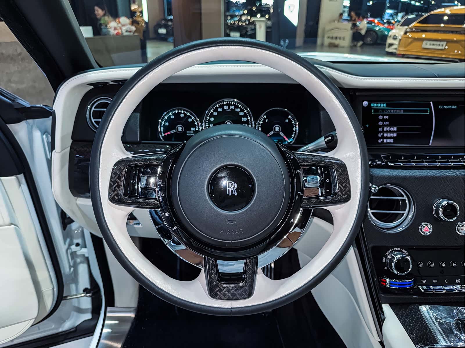 Rolls-Royce Cullinan, 2020 11