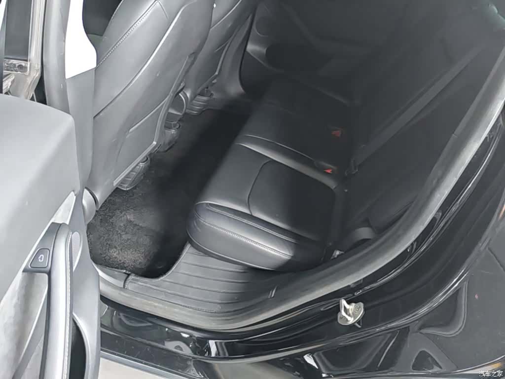 Tesla Model Y, 2022 17