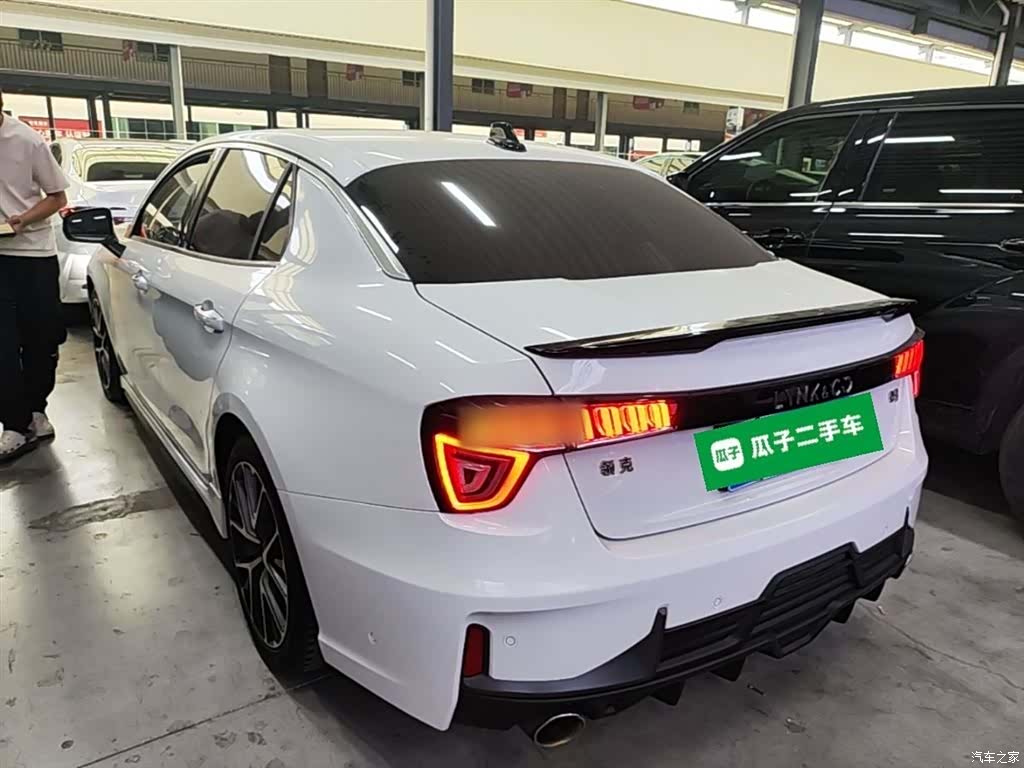 Lynk & Co 01, 2020 все фото
