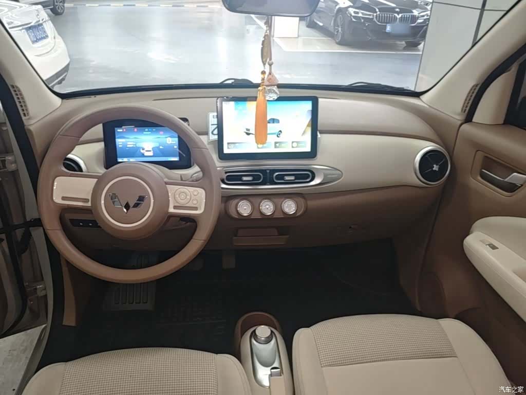 Wuling MINIEV, 2025 10