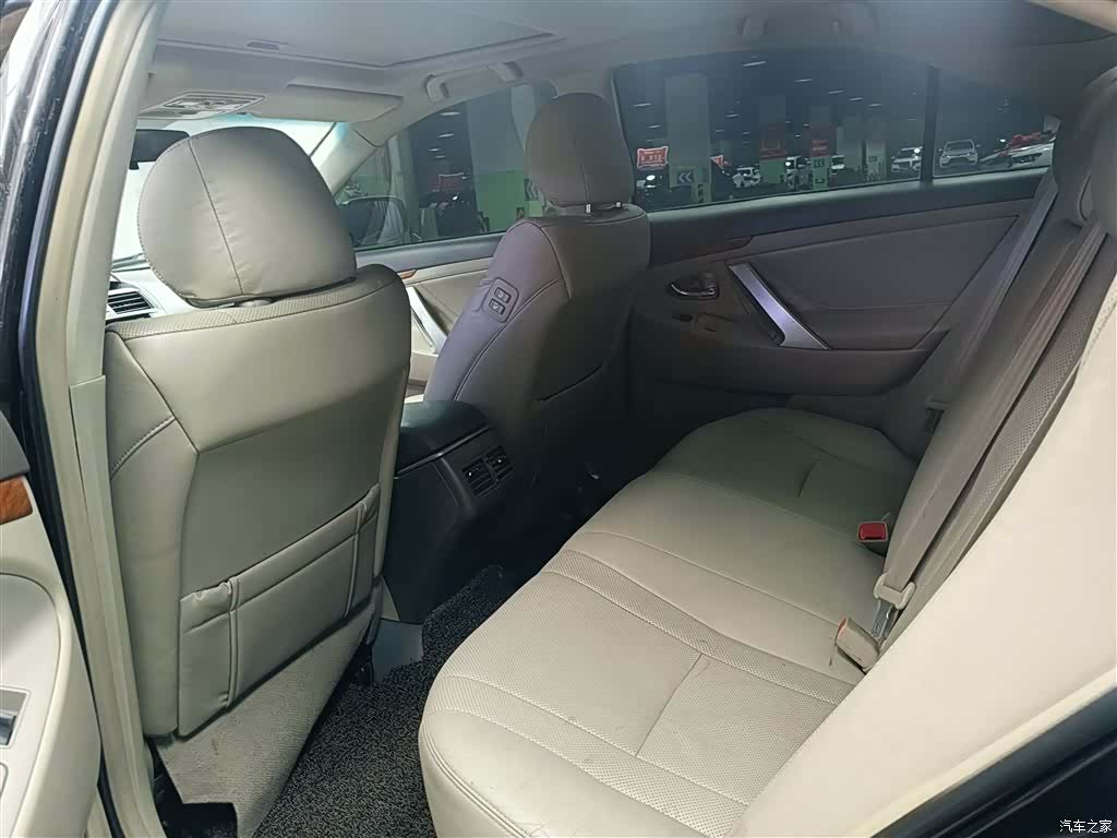 Toyota Camry, 2010 6
