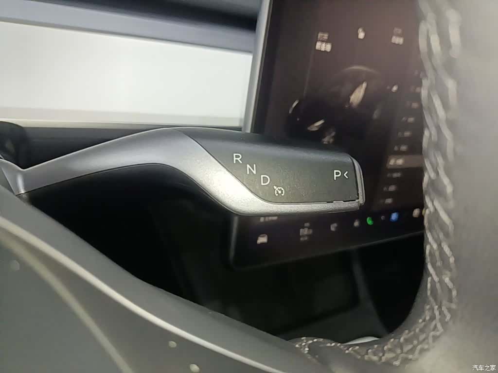 Tesla Model Y, 2022 14