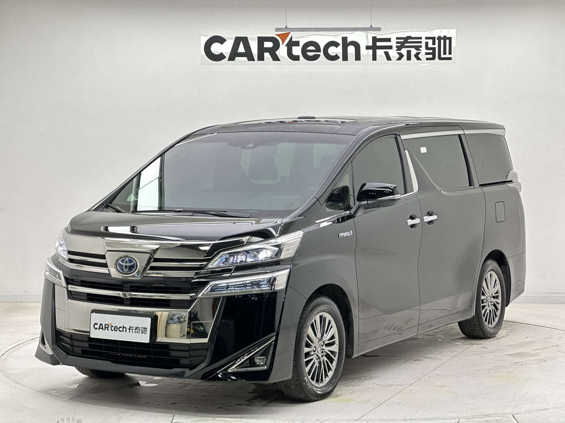 Toyota Alphard, 2019 1