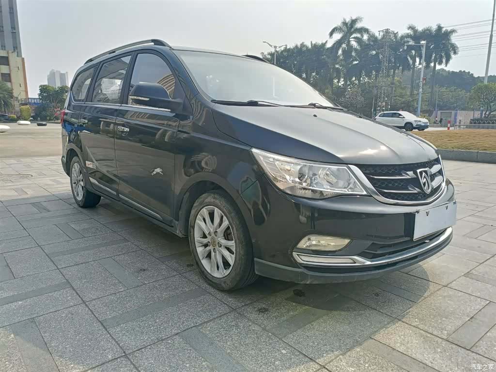Wuling 730, 2016 4