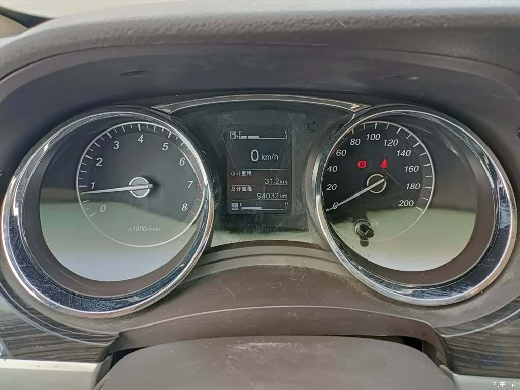 Wuling 730, 2016 12