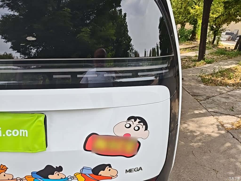 Li Auto MEGA, 2024 8