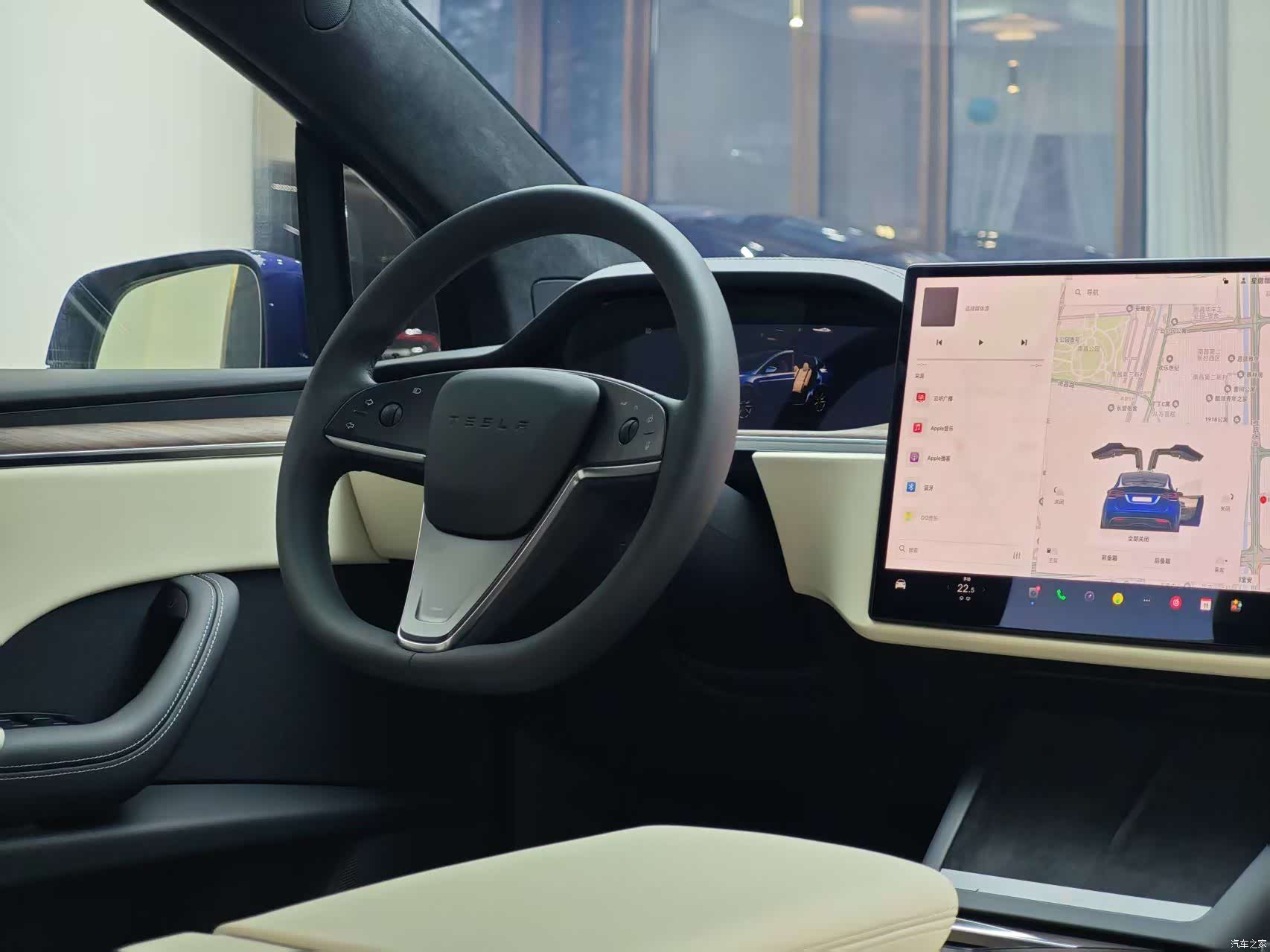 Tesla Model X, 2023 10