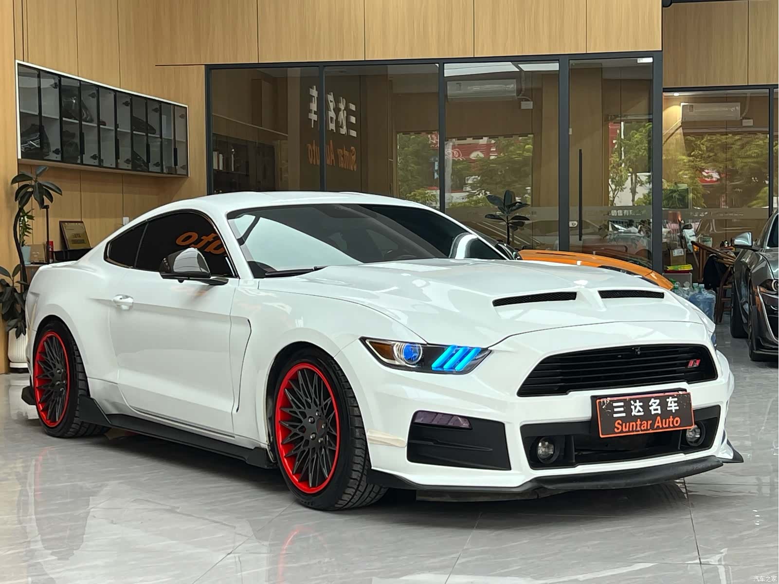 Ford Mustang, 2015 3