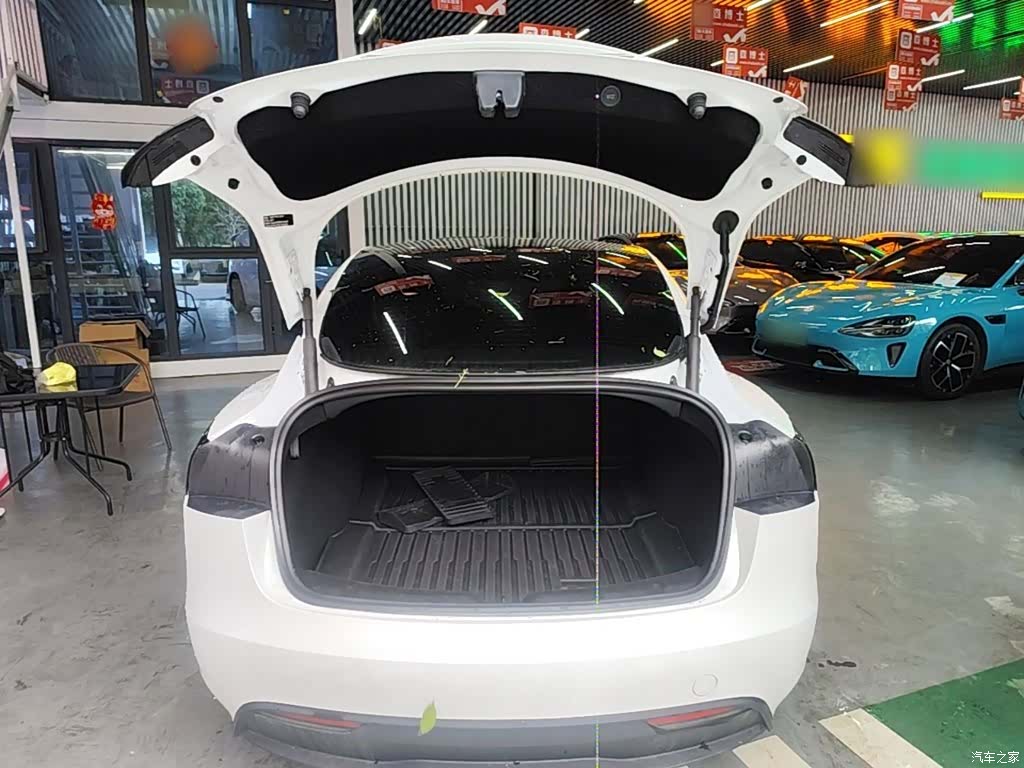Tesla Model 3, 2025 19