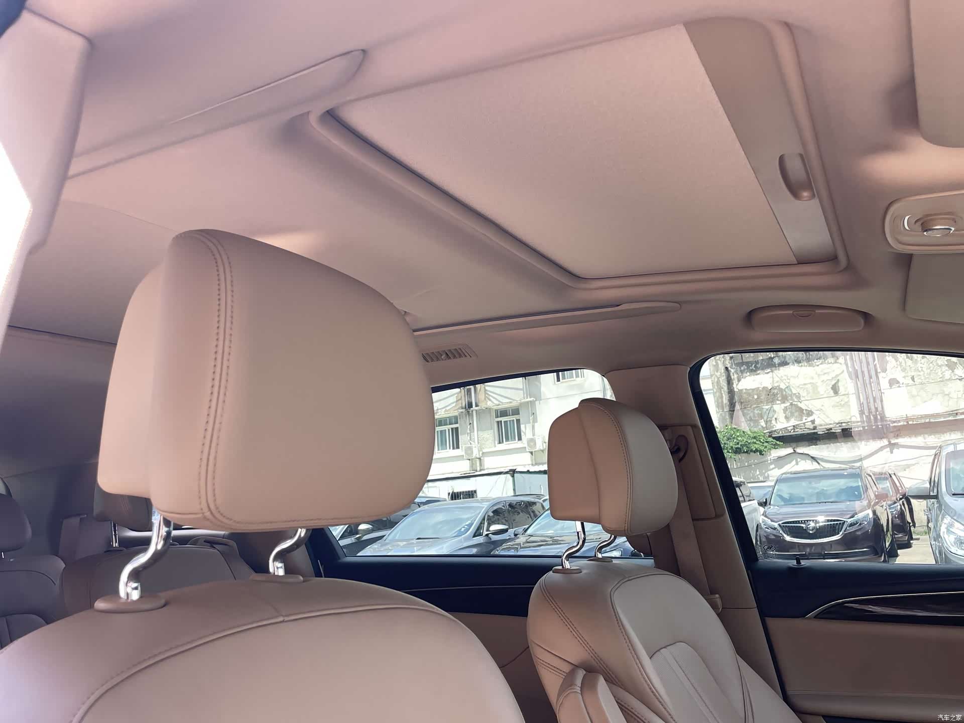 Buick GL8, 2017 9