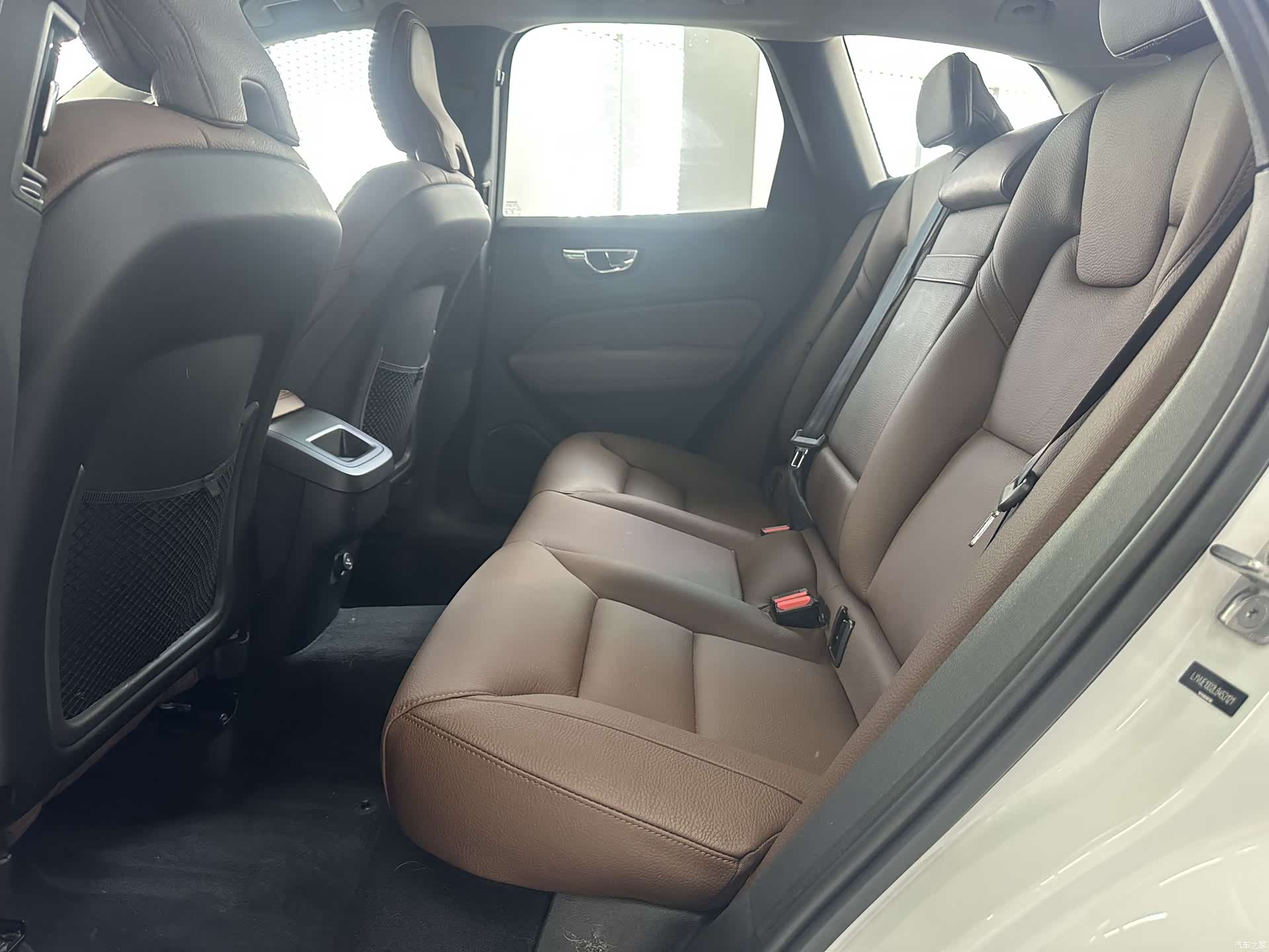 Volvo XC60, 2020 все фото