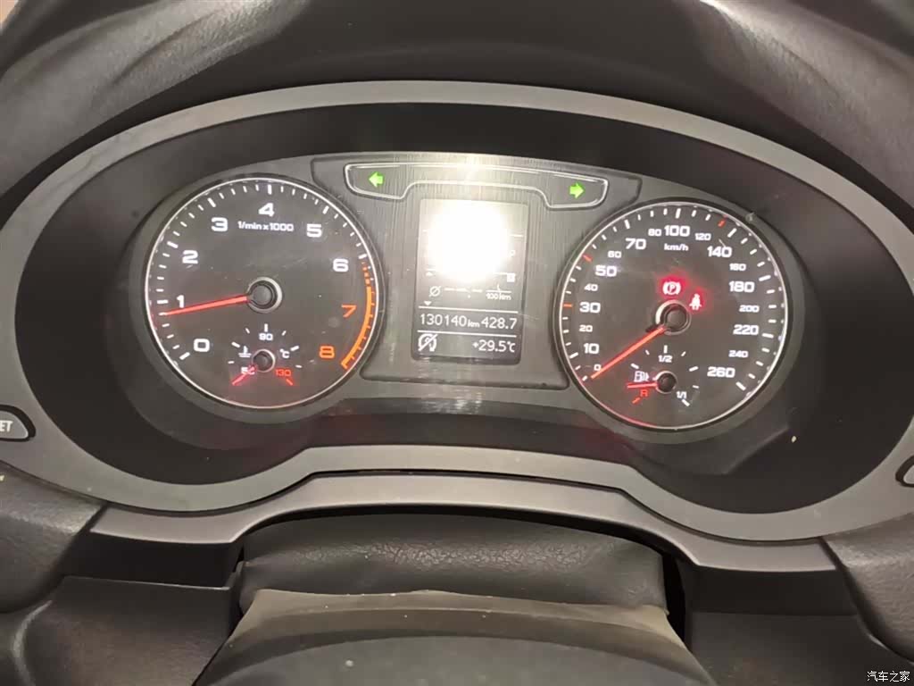 Audi Q3, 2018 12