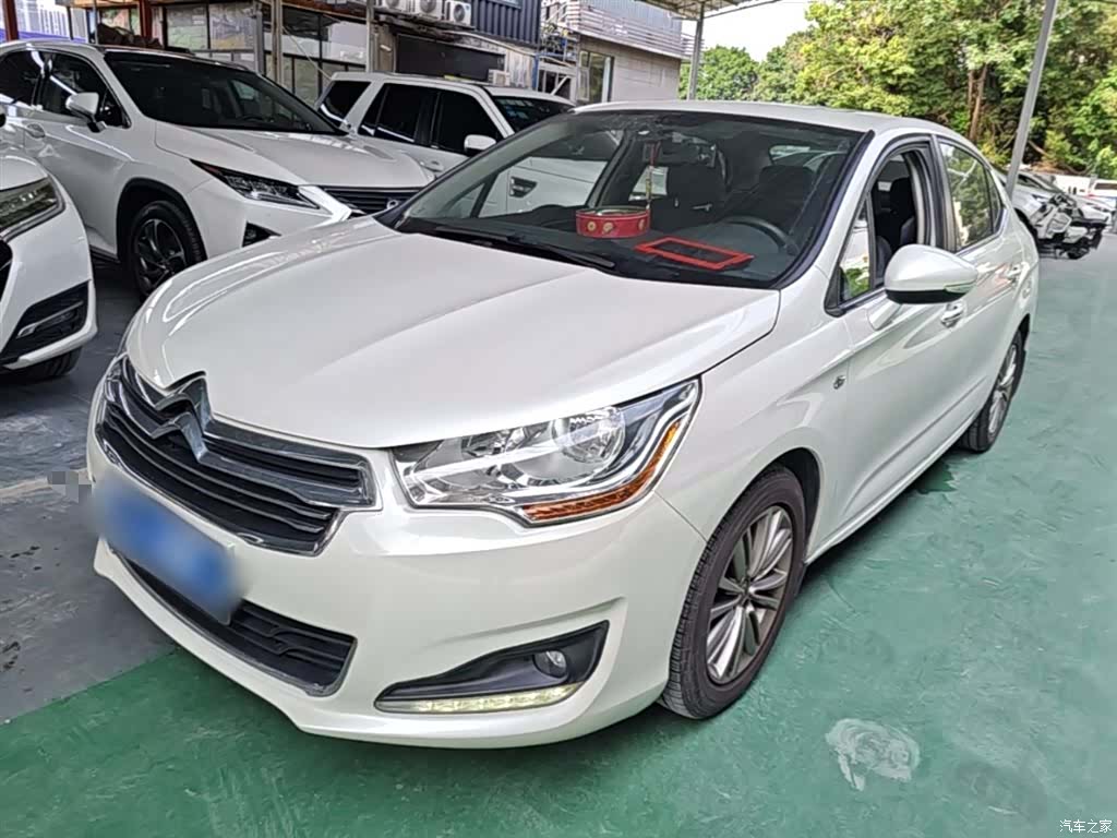 Citroen C4, 2015 1