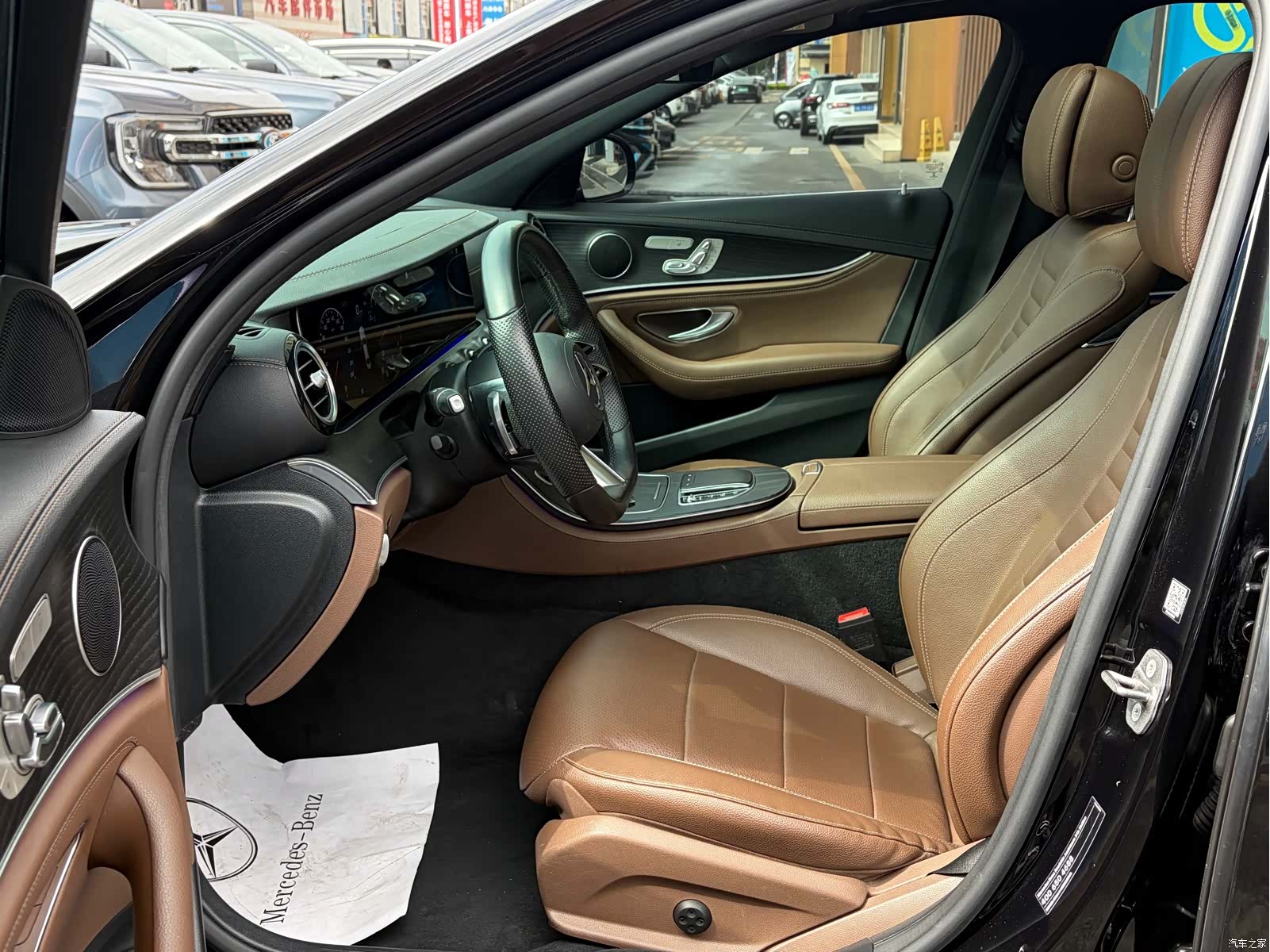 Mercedes-Benz E-Class, 2022 10