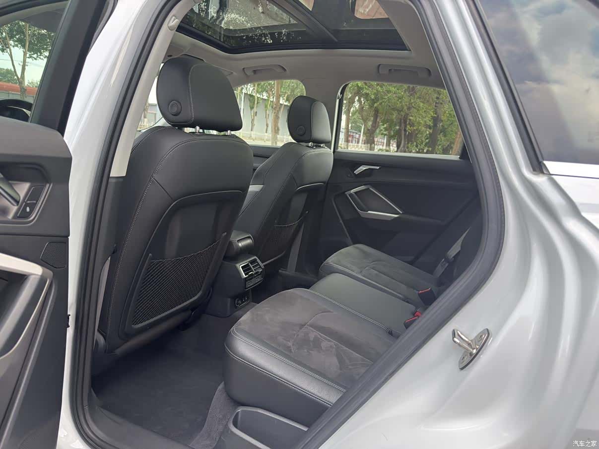 Audi Q3, 2022 11