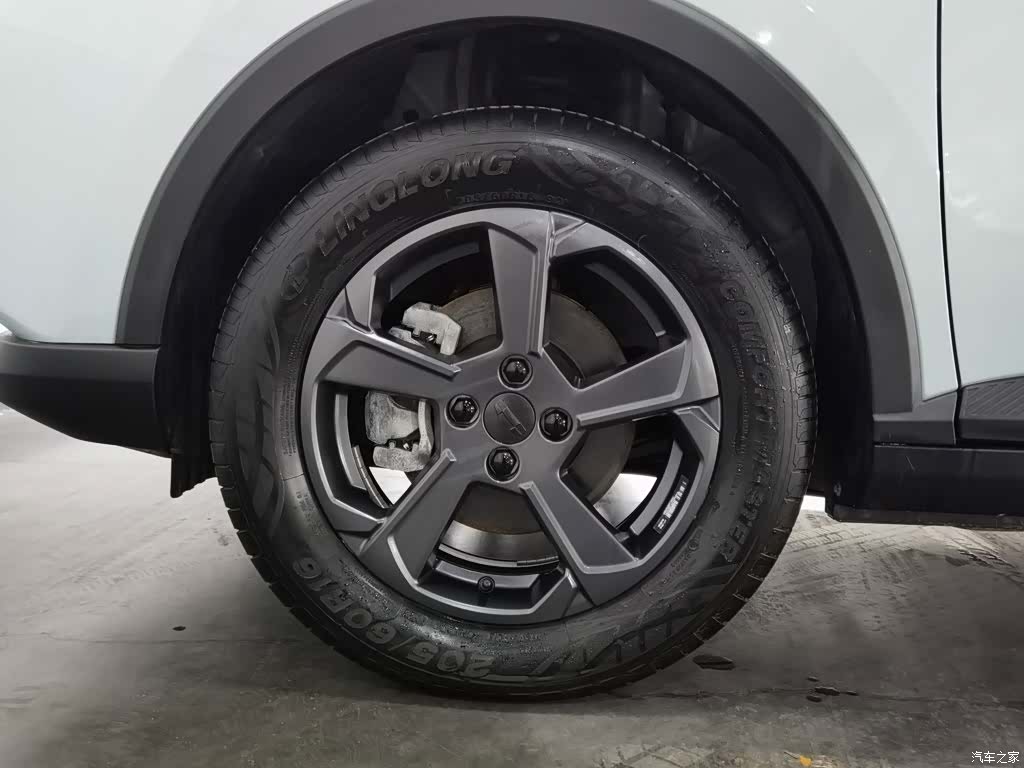 Geely E, 2023 17