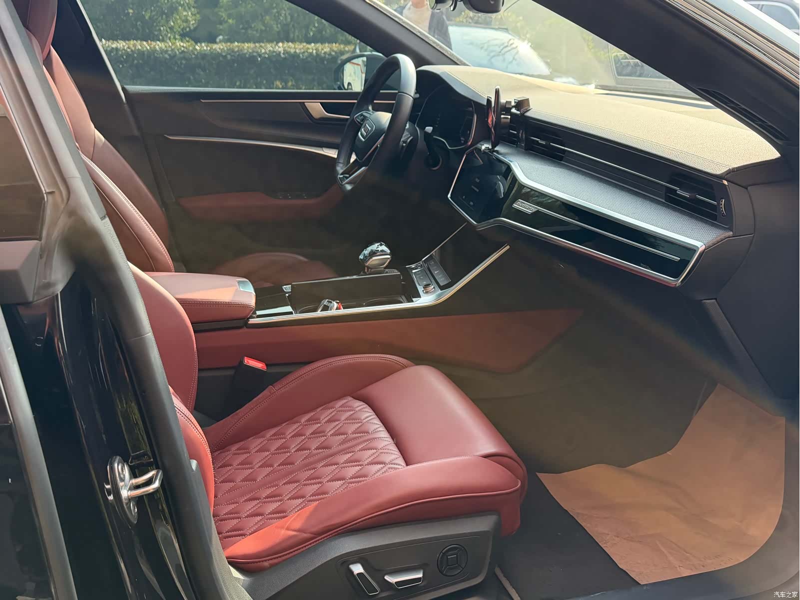 Audi A7L, 2024 10