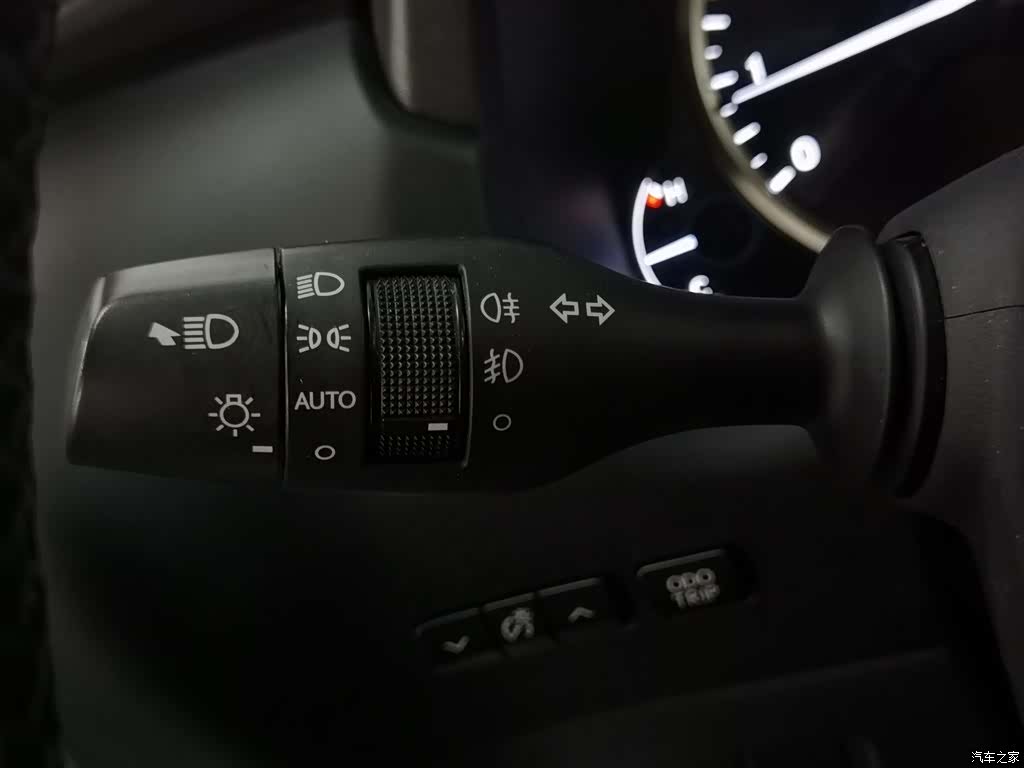 Lexus NX, 2020 21