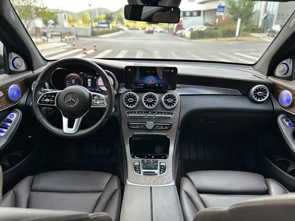 Mercedes-Benz GLC Mercedes-Benz GLC