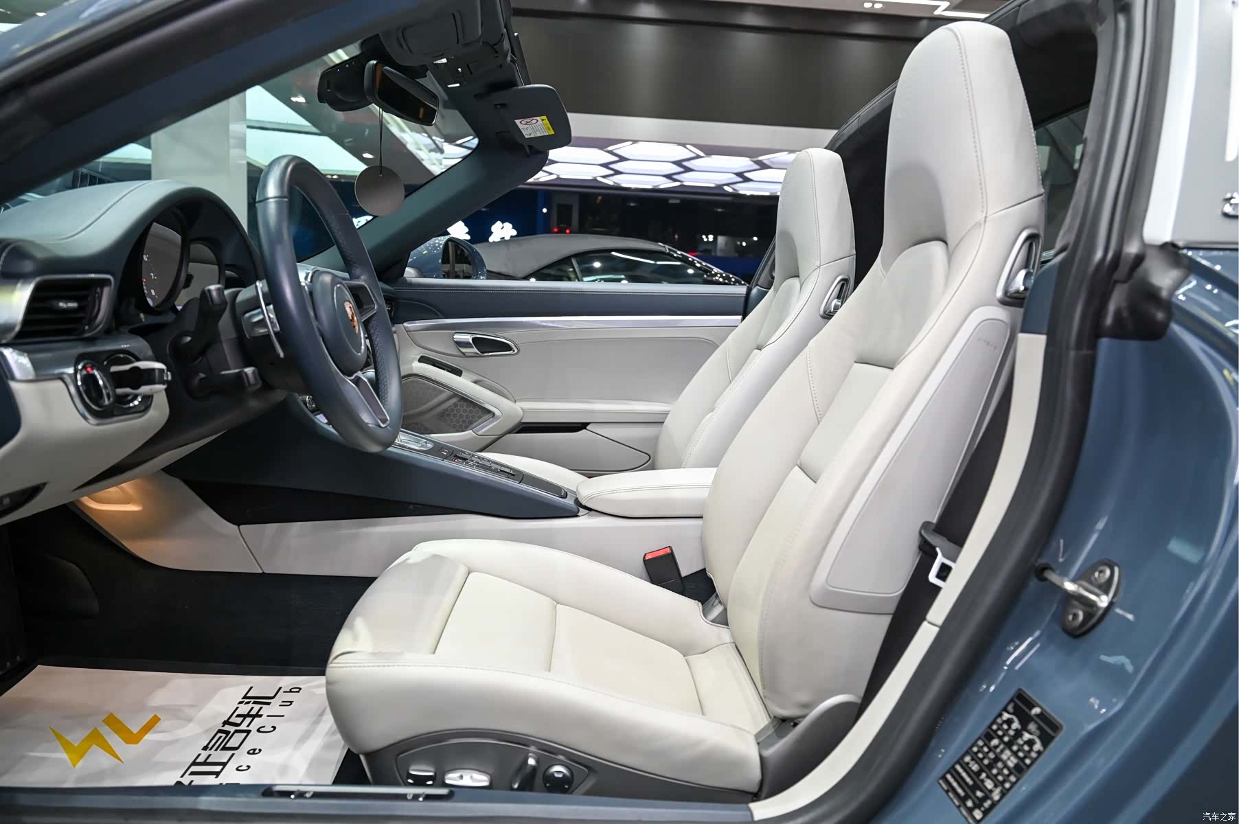 Porsche 911, 2018 13