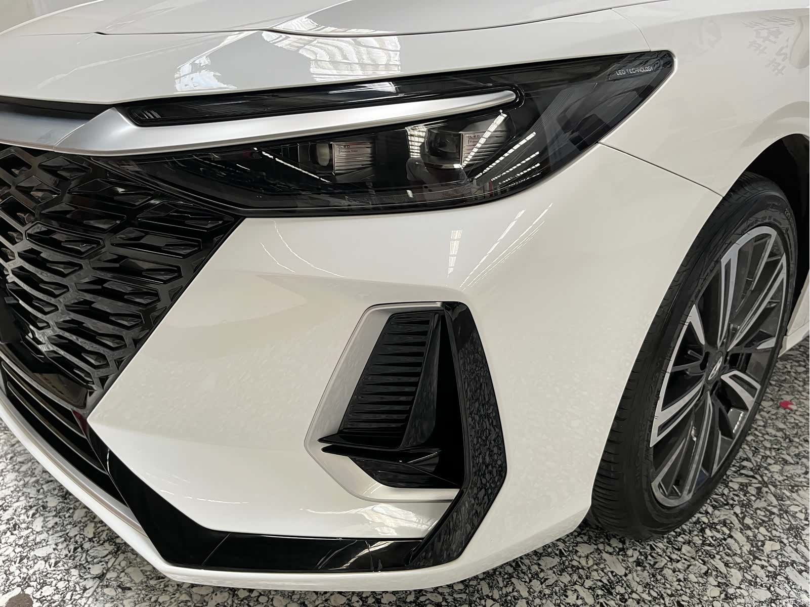 Chery Arrizo 8, 2024 4