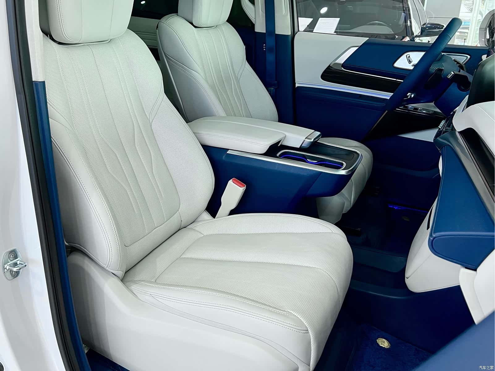 Buick Century, 2024 8