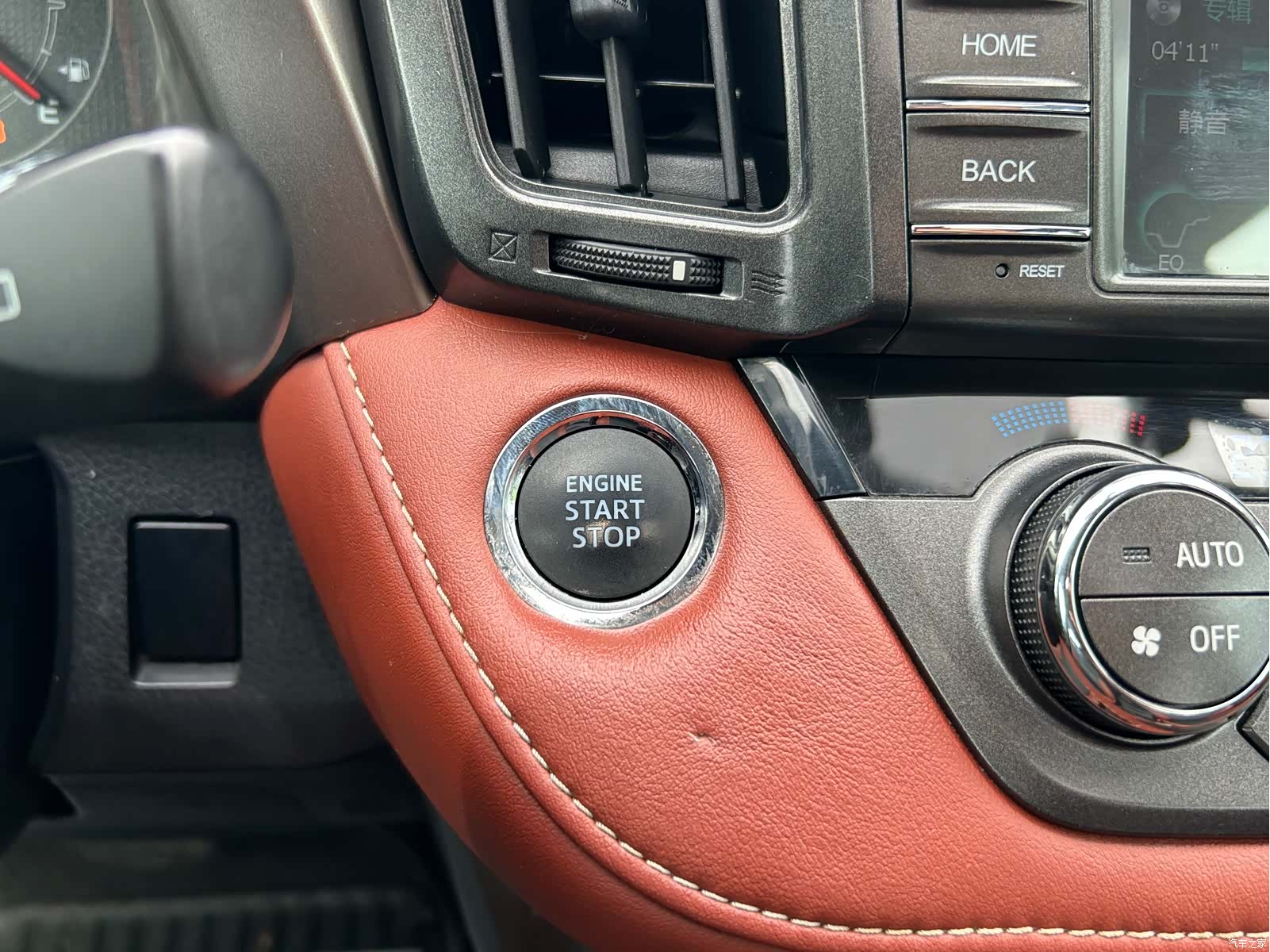 Toyota RAV4, 2015 10