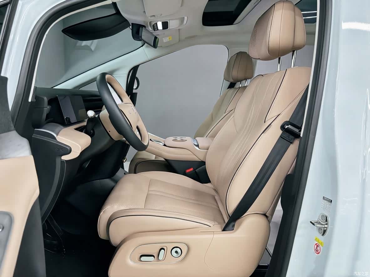 Xpeng X9, 2024 4
