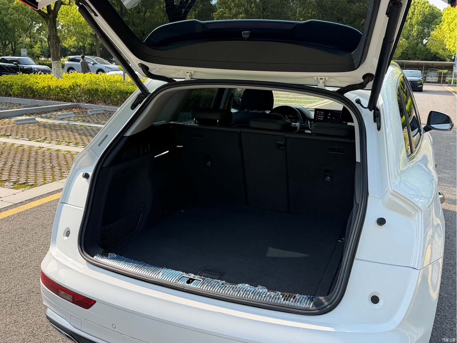 Audi Q5L, 2022 13