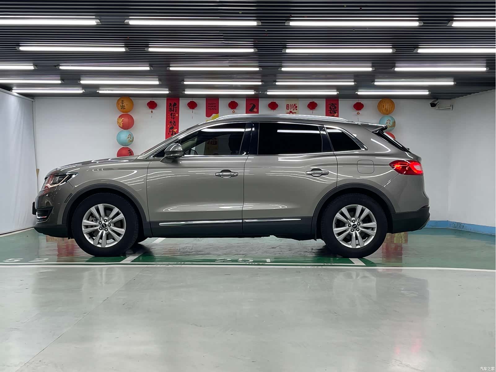 Lincoln MKX, 2017 4