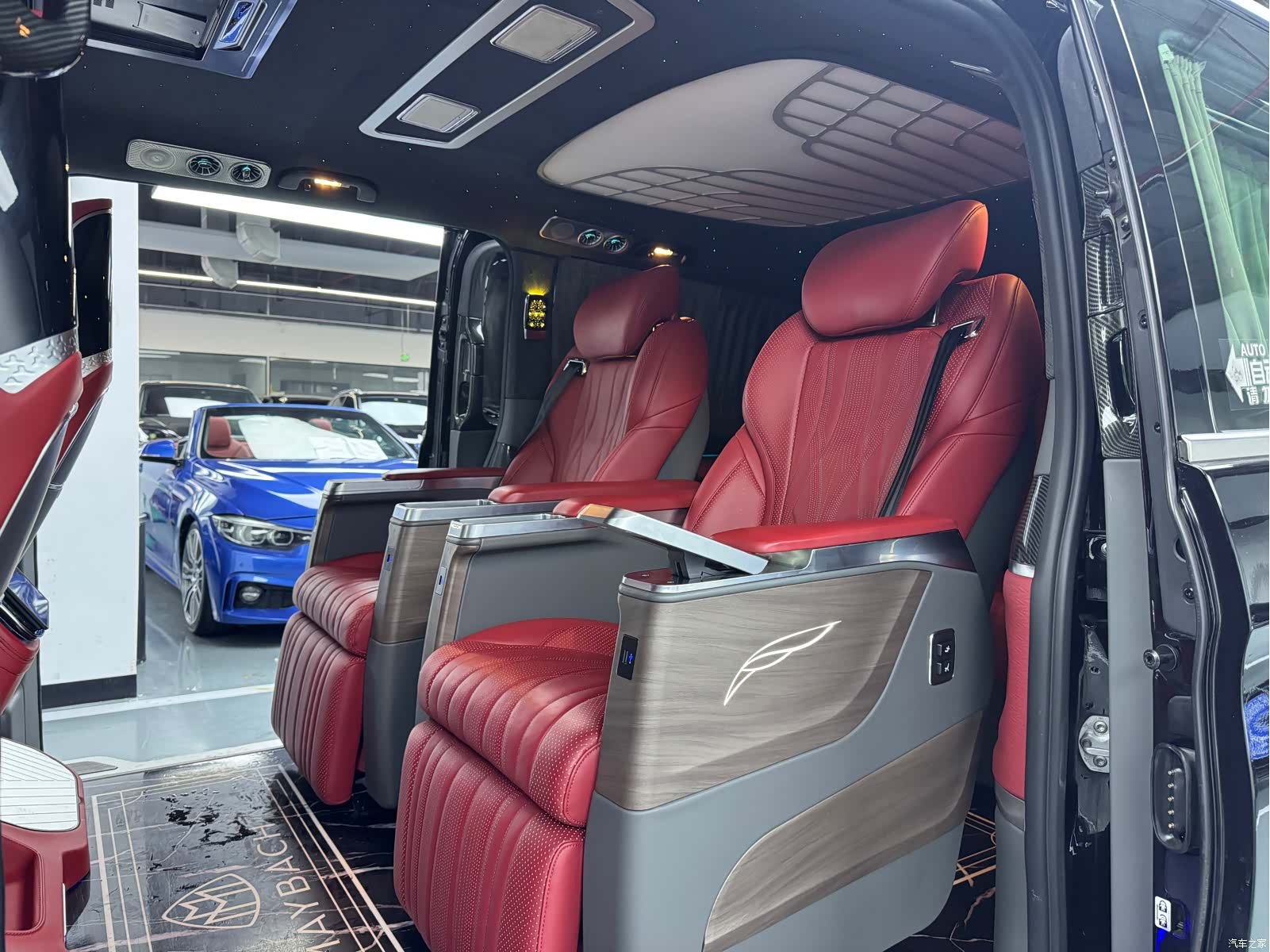 Mercedes-Benz 7, 2021 11
