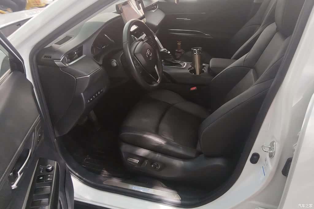 Toyota Venza, 2022 9