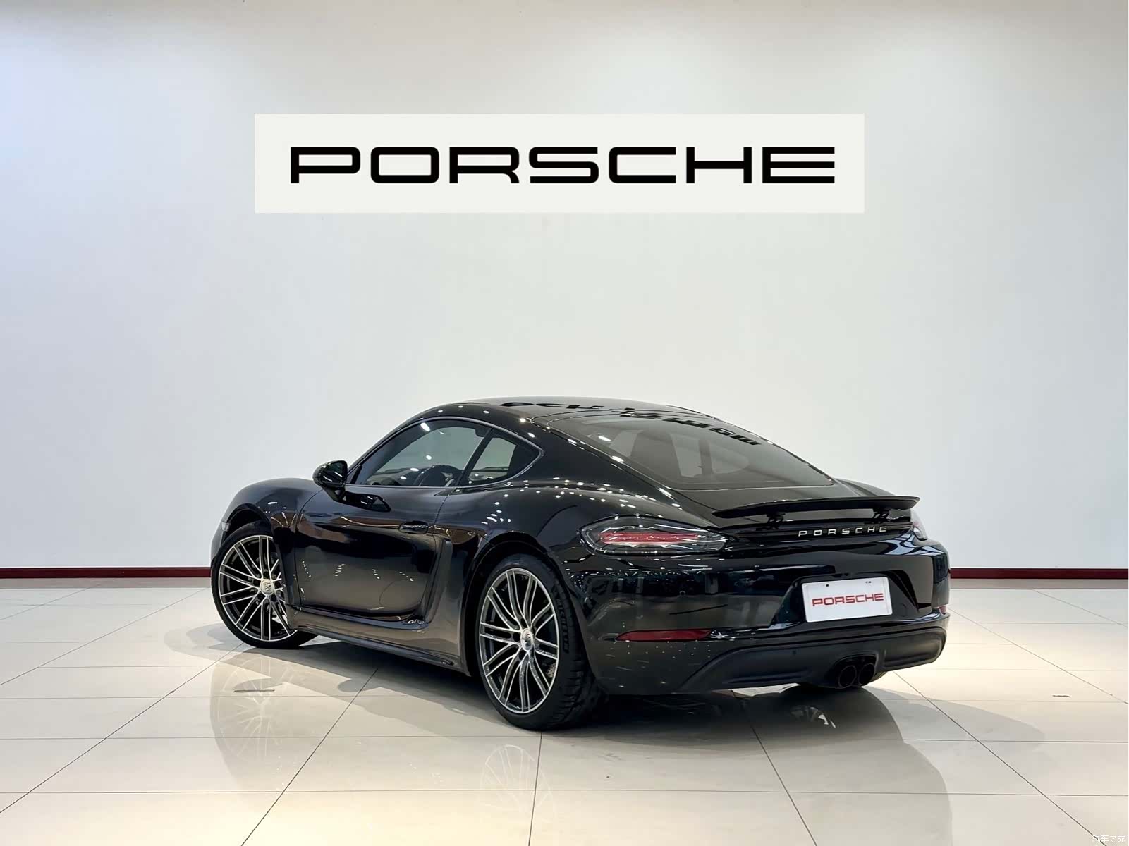 Porsche Cayman, 2024 все фото