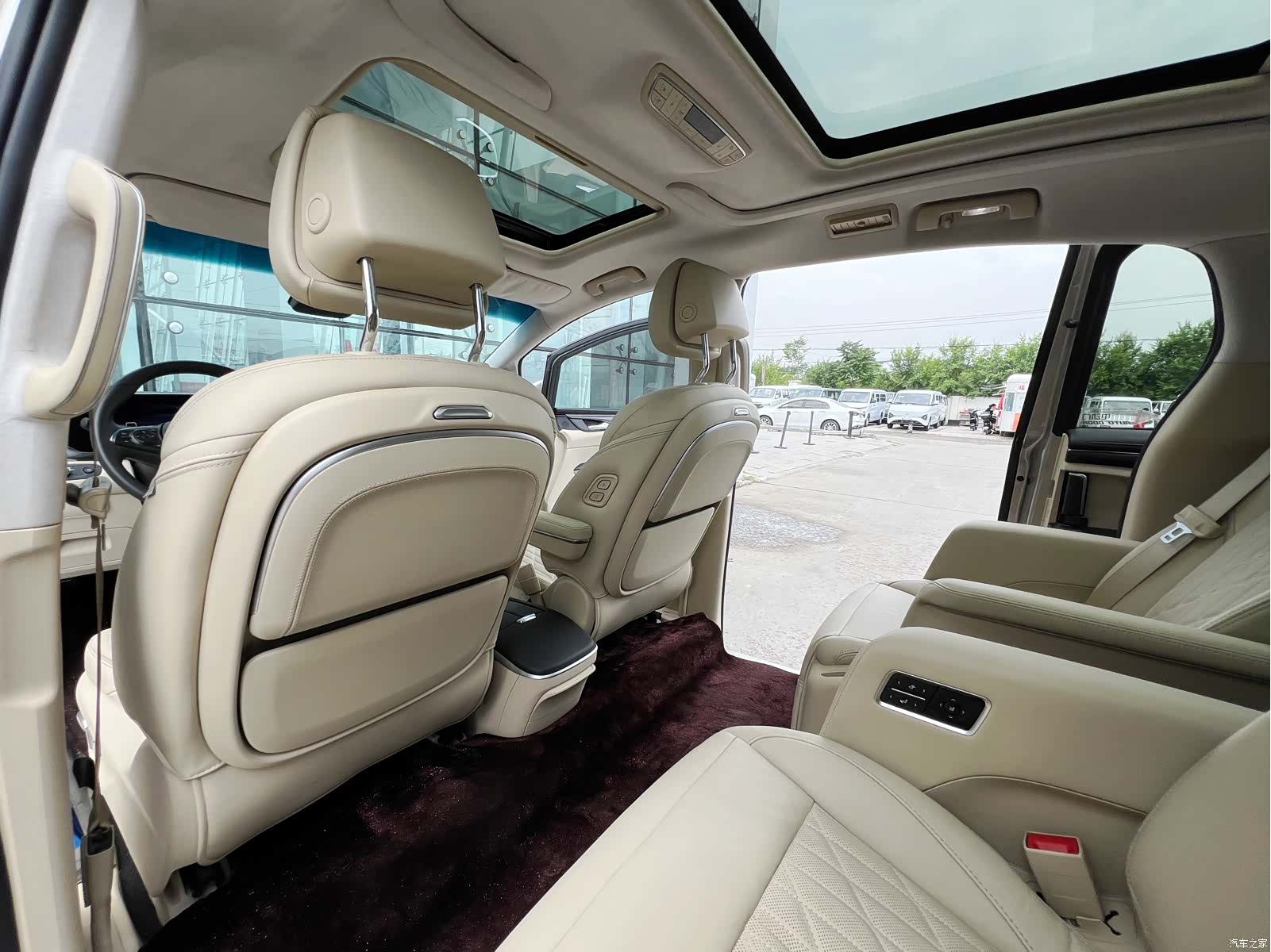 Buick GL8, 2023 11