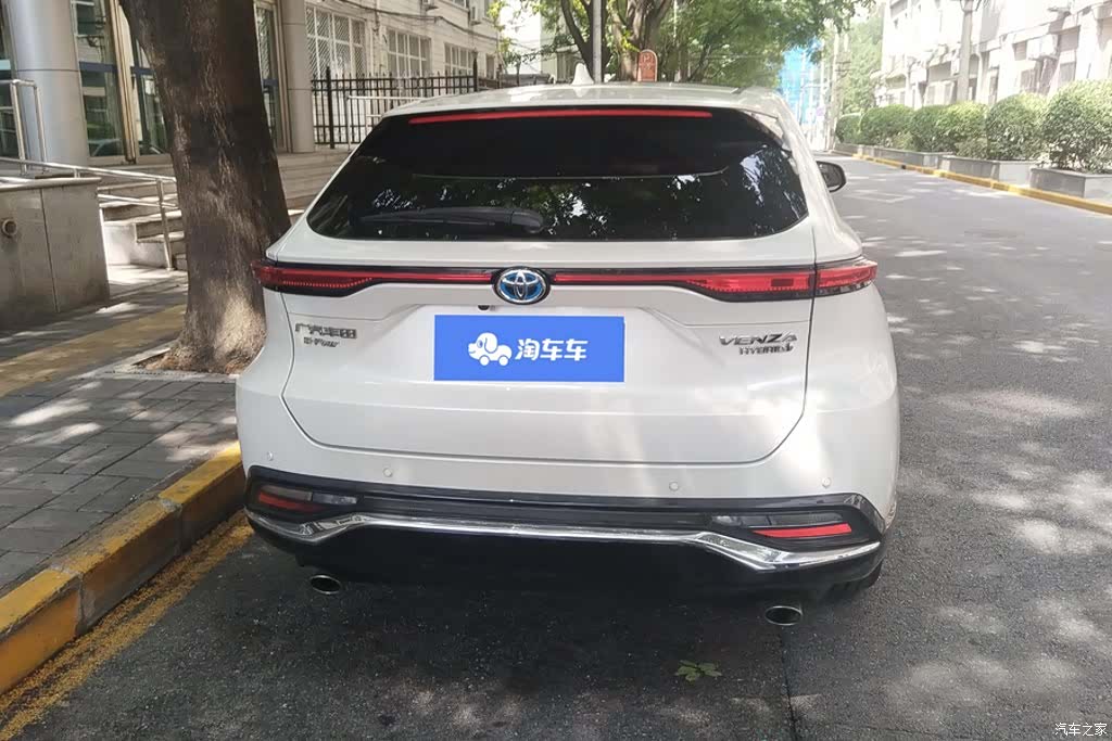 Toyota Venza, 2022 4