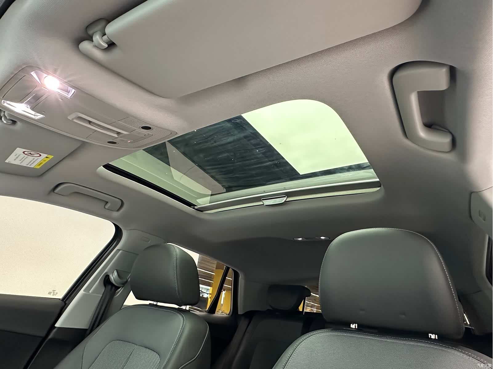 Audi Q2L, 2019 21