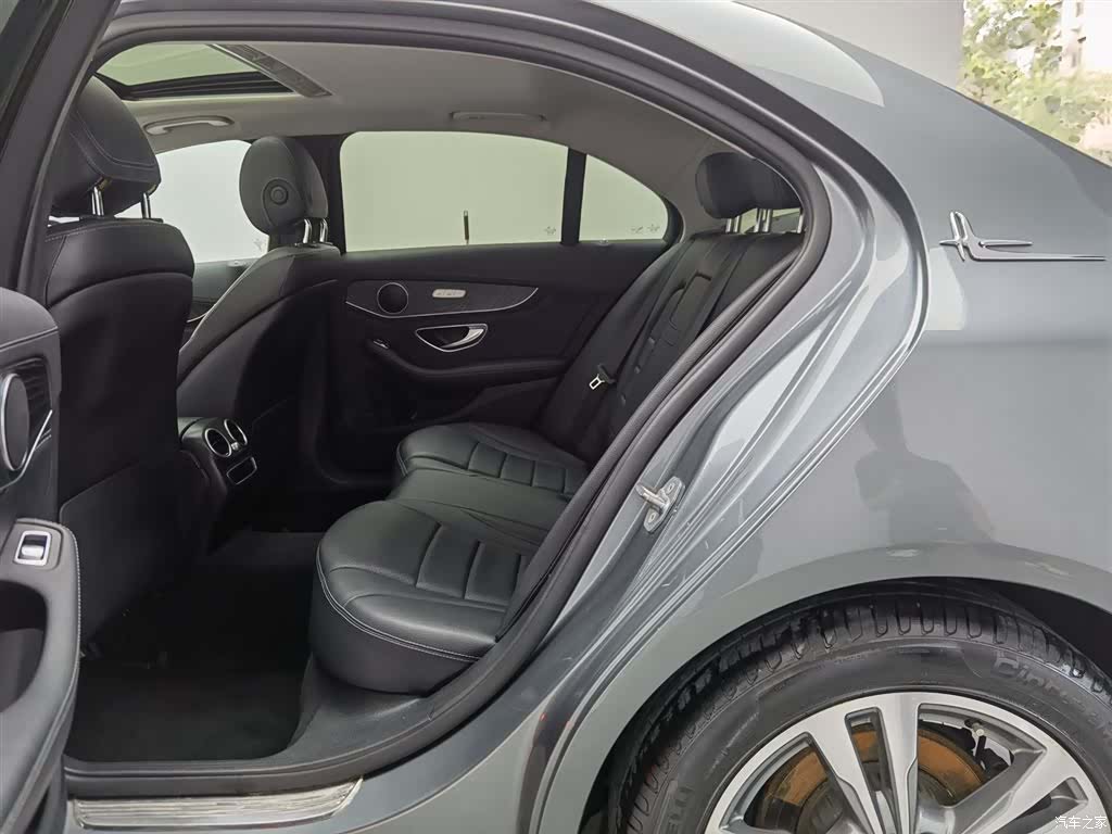 Mercedes-Benz C-Class, 2019 15