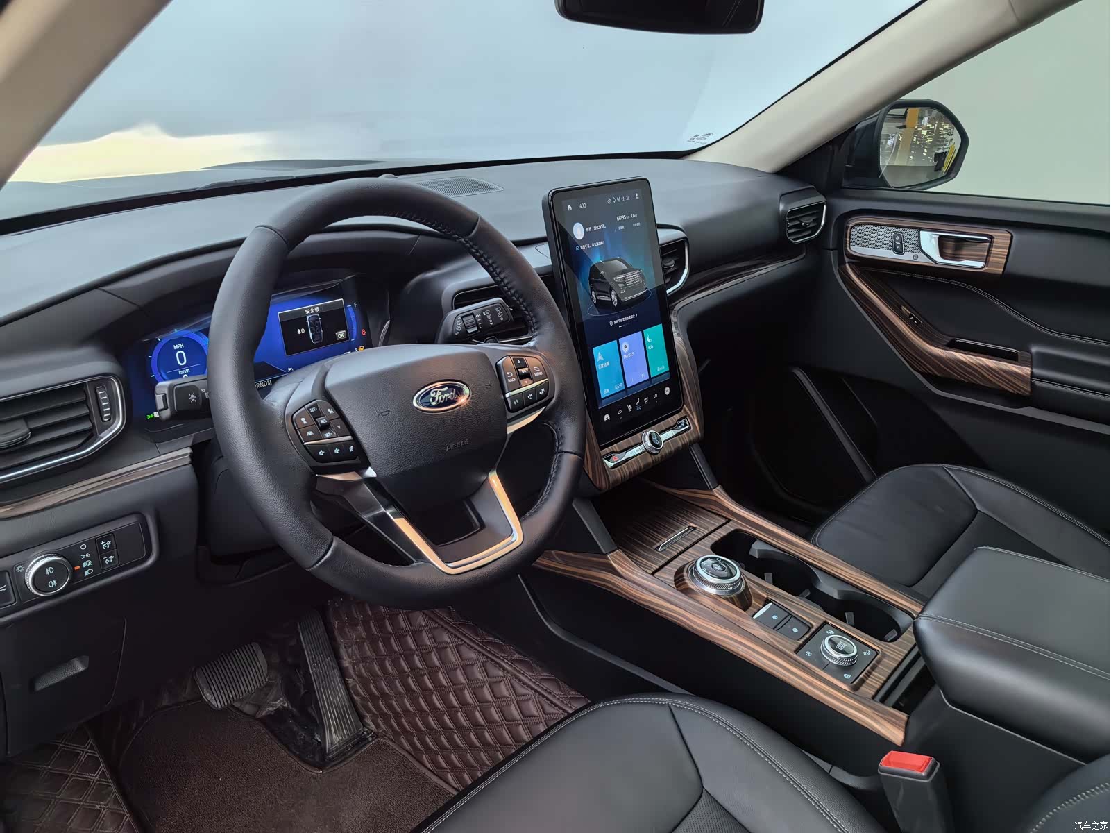 Ford Explorer, 2021 19