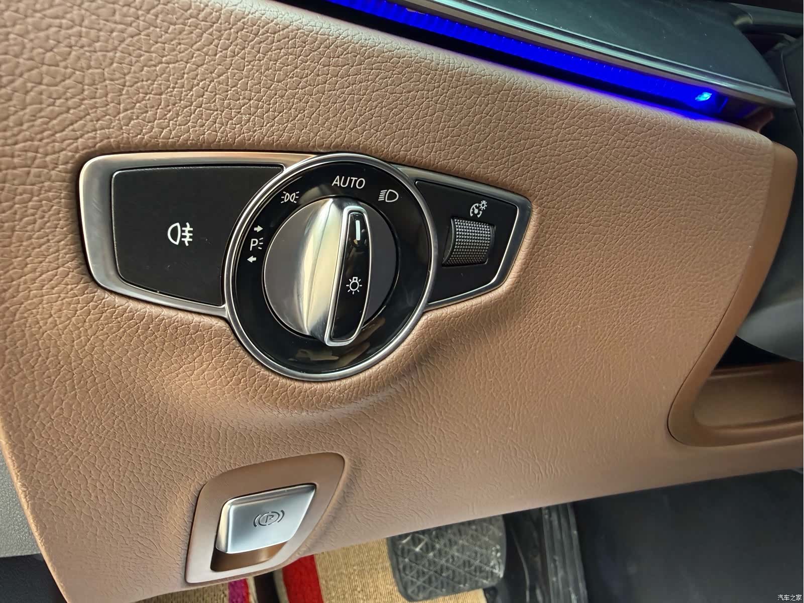 Mercedes-Benz E-Class, 2018 16