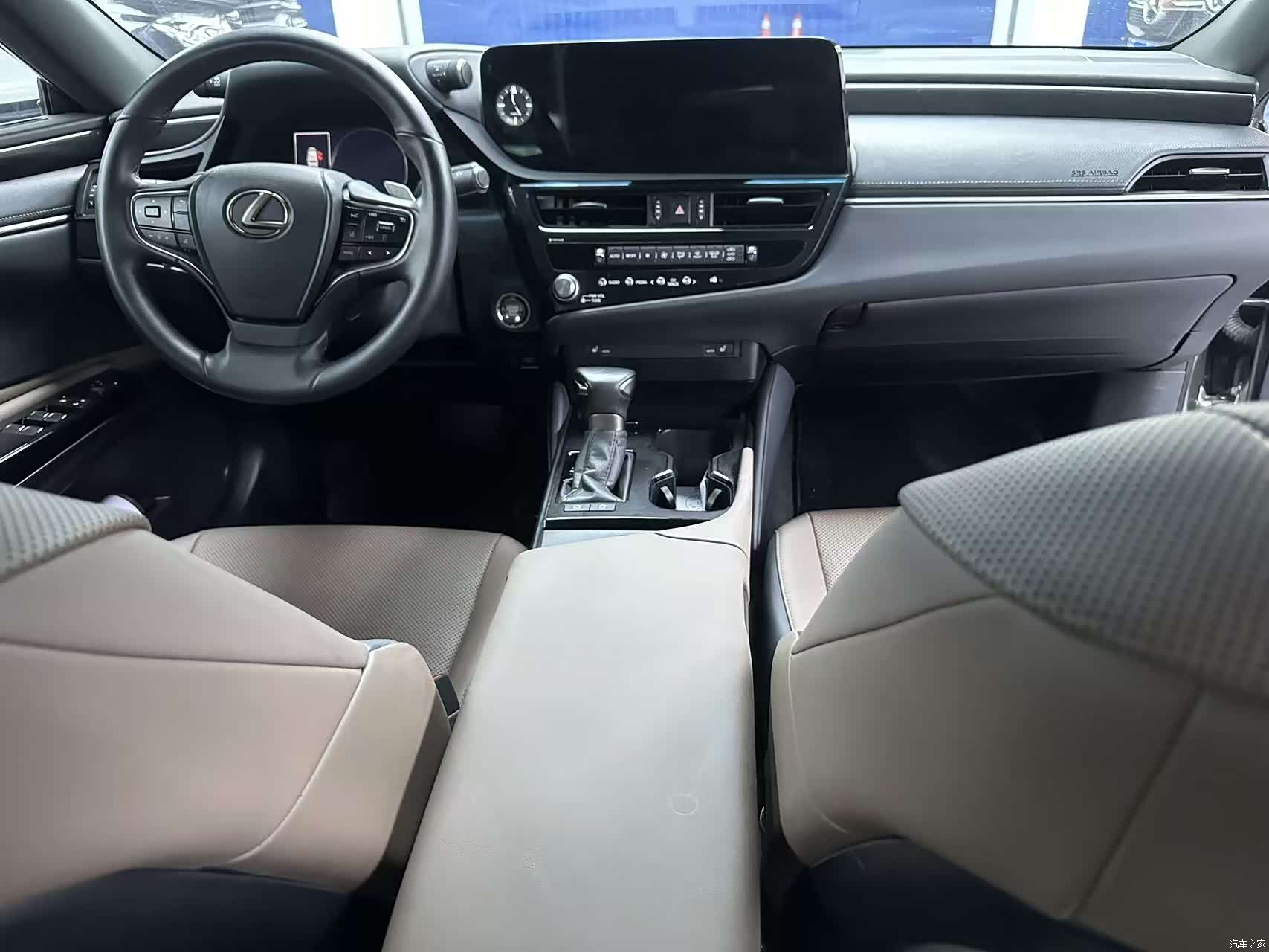 Lexus ES, 2024 7