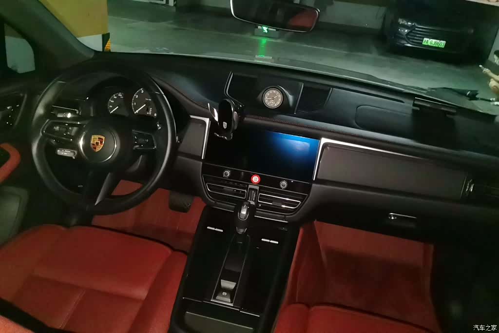 Porsche Macan, 2024 12