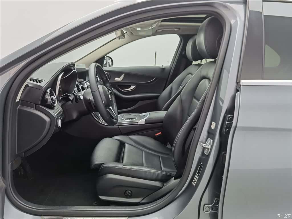 Mercedes-Benz C-Class, 2019 10