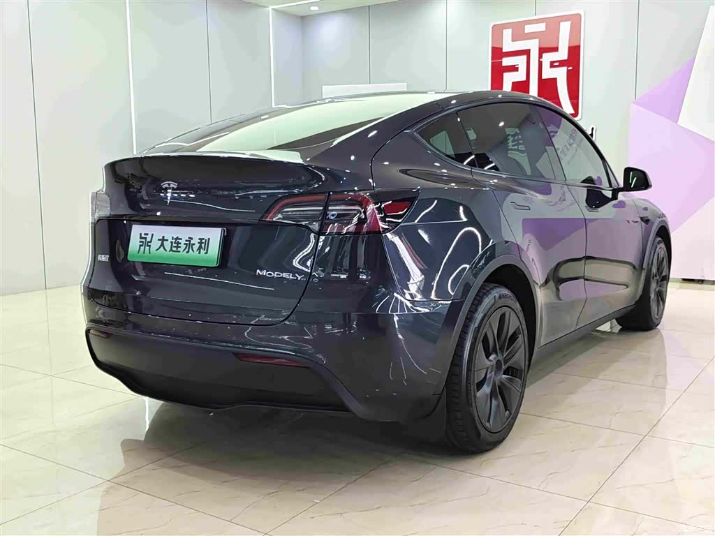 Tesla Model Y, 2025 6