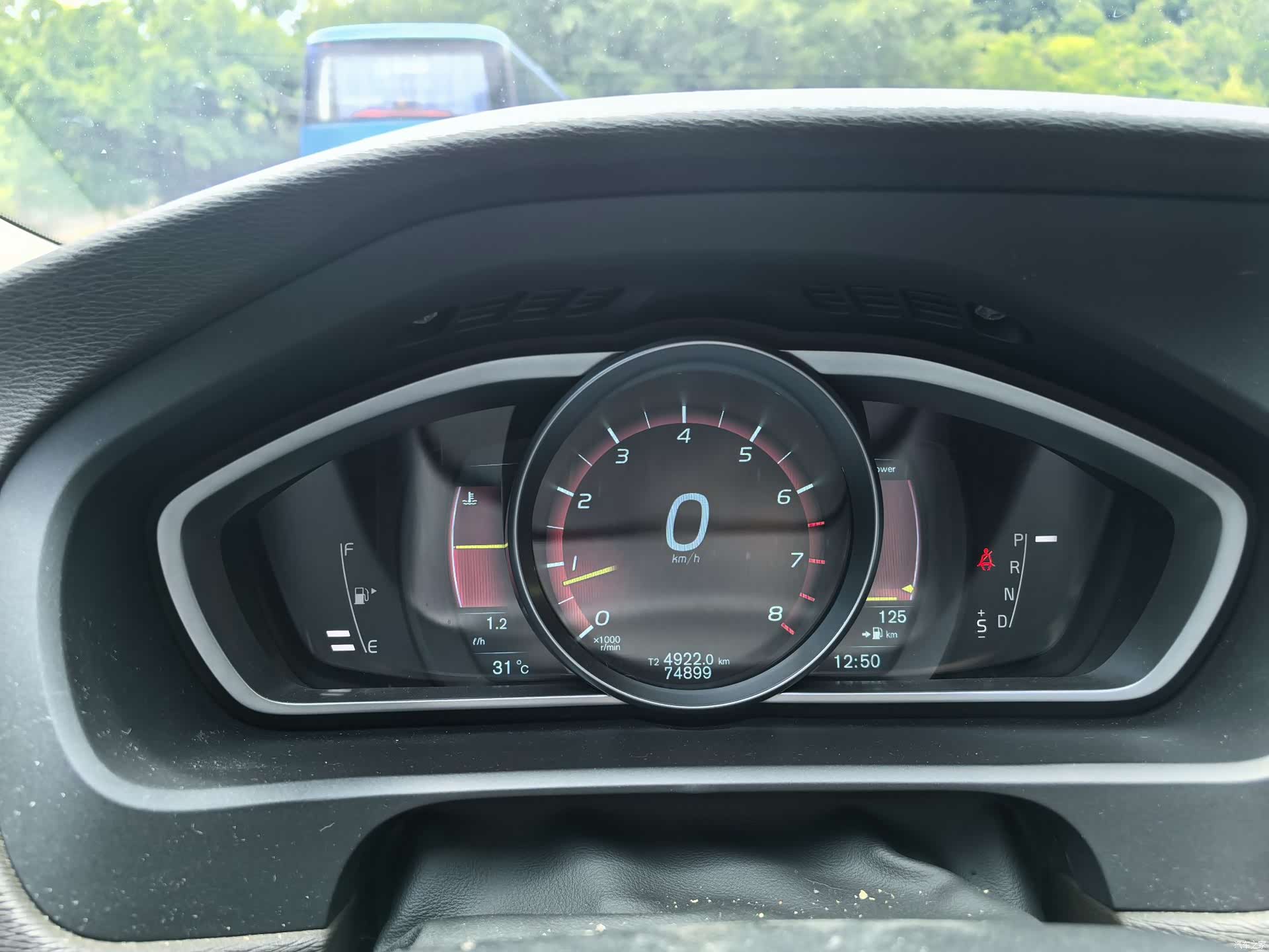 Volvo V40, 2014 21