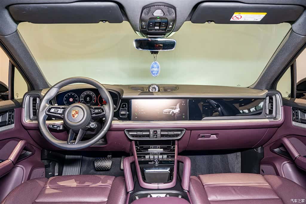 Porsche Cayenne, 2025 10